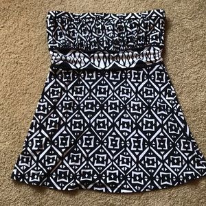 White House black market top